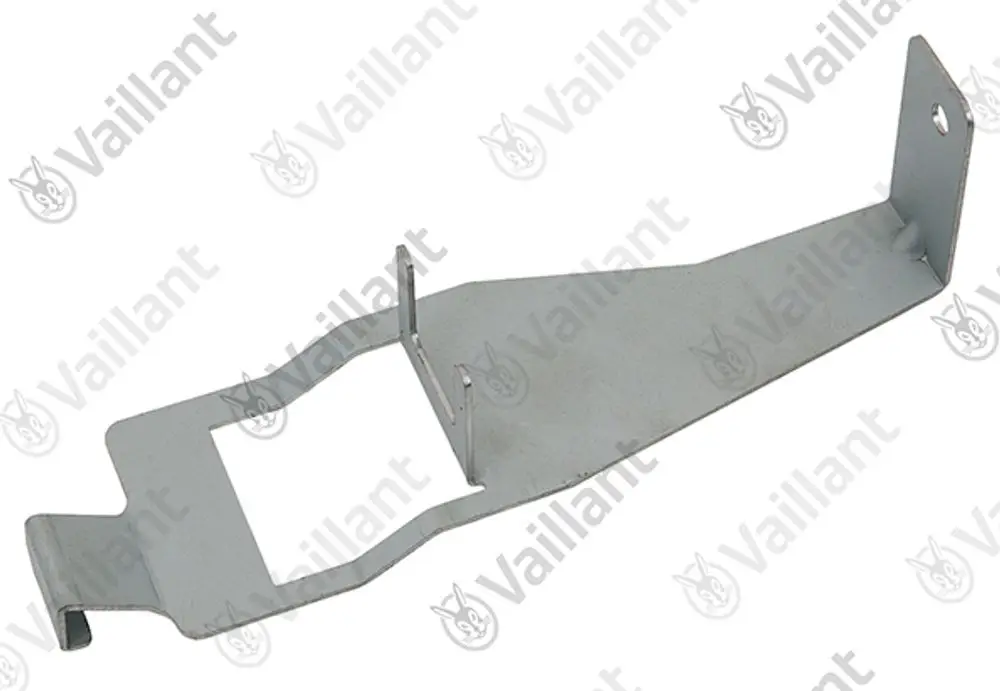 Montagehalter aus Metall für eine Speicherladepumpe, gestaltet für den Einsatz in Vaillant Heizsystemen. Zeigt eine L-förmige Struktur mit Befestigungsoptionen.